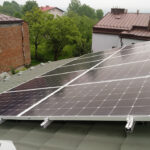 panele fotowoltaiczne Kraków na dachu domu jednorodzinnego