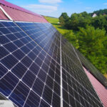 instalacja fotowoltaiczna na dachu domu w Olchowcu