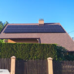 instalacja fotowoltaiczna na dachu domu w Radoczej