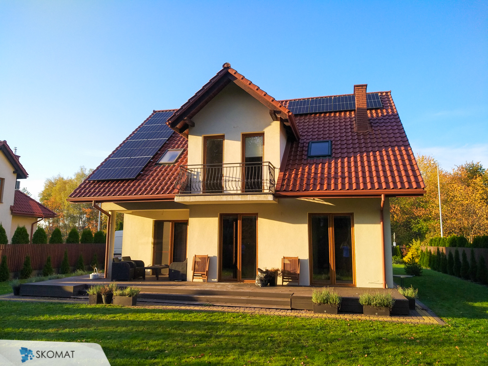 realizacja instalacji fotowoltaiczna na dachu domu jednorodzonego w Mielecu