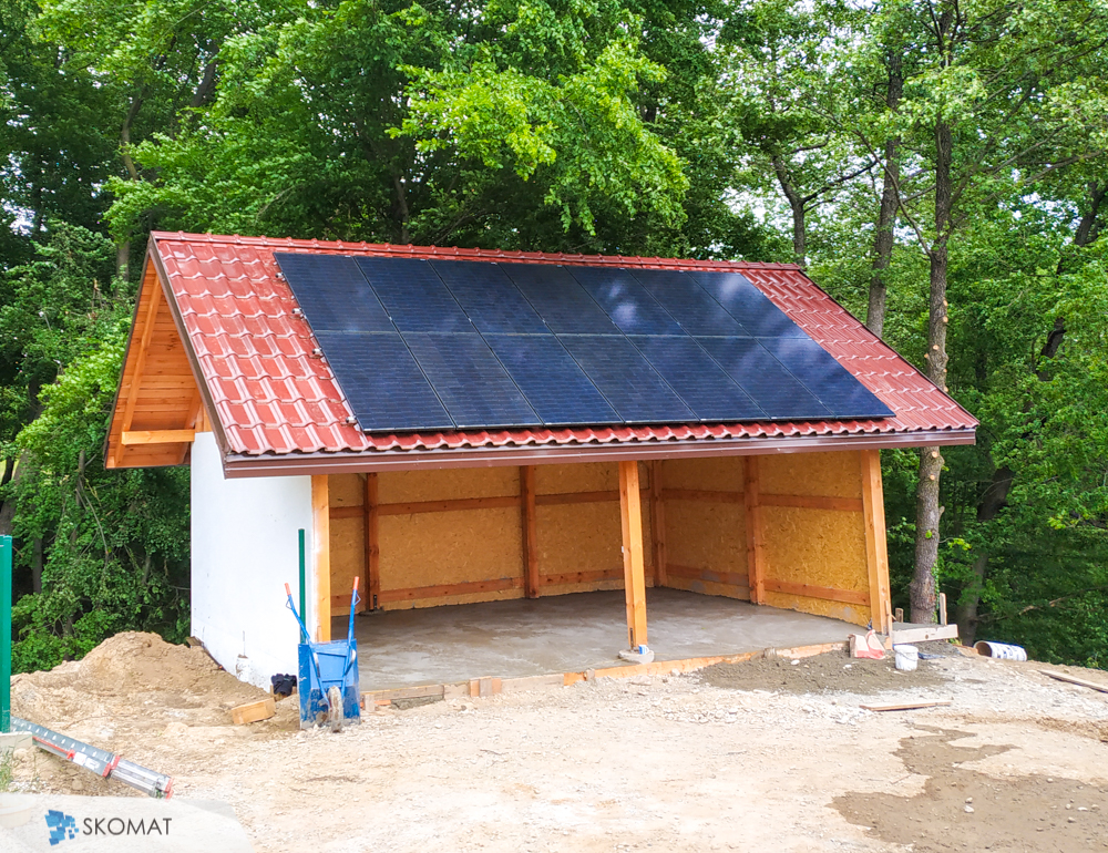 instalacja fotowoltaicznej w Tymowa na dachu garażu