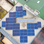 Instalacja fotowoltaiczna na dachu budynku realizacja w Krakowie