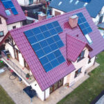 Realizacja instalacji fotowoltaicznej na dachach domów w miejscowości Wegrzce