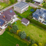 Realizacja instlaacji fotowoltaicznej na dachu domku w krakowie