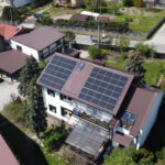 Instalacja fotowoltaiki na dachu domu jednorodzinnego w Czarnochowicach