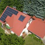 fotowoltaika na dachu domu jednorodzinnego w okocimie