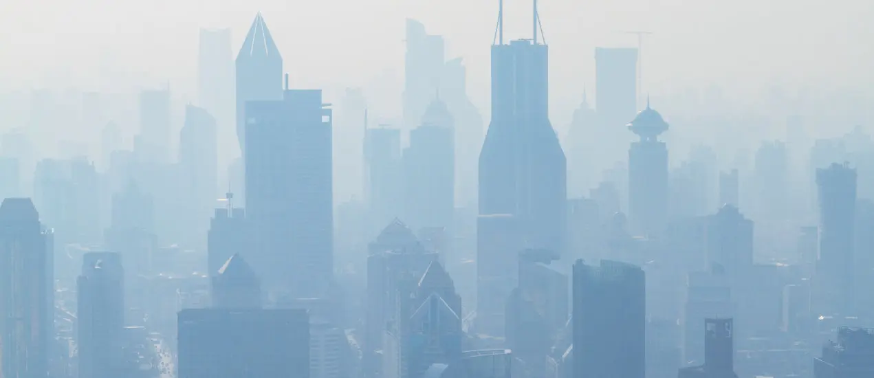 czy smog szkodzi panelom słonecznym - obrazek yróżniający