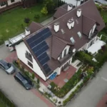 Instalacja fotowoltaiczna na dachu domu w krakowie