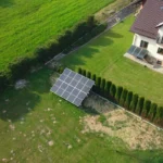 Instalacja fotowoltaiczna w ogrodzie w miejscowości Stróże