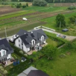 Realizacja instalacji Fotowoltaicznej na dachu domu jednorodzinengo w Prusach