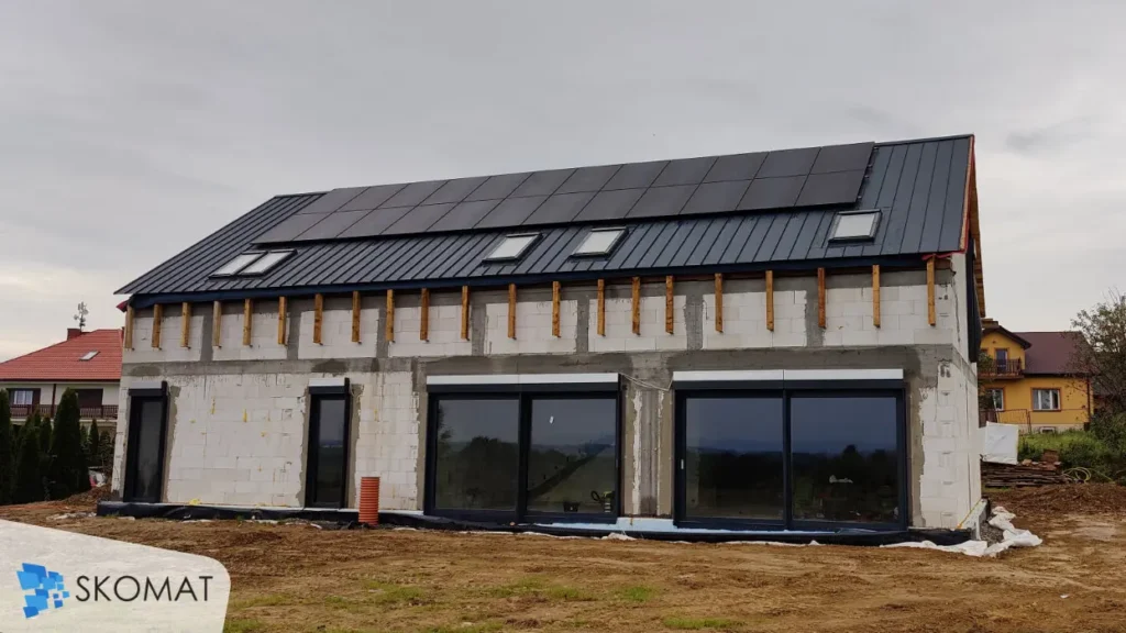 Instalacja OZE na dachu domu w miejscowości Górna wieś