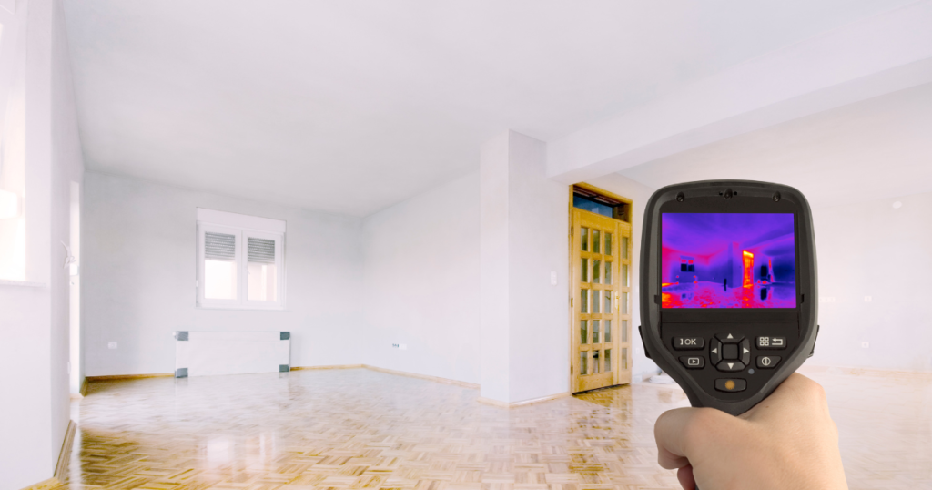 Badanie termo kamerą w celu znalezienia uciekającego ciepła