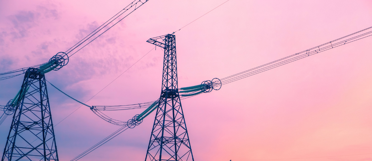 Problem z wysokim napięciem w sieci – jak wpływa na Twoją fotowoltaikę, magazyny energii i pompę ciepła