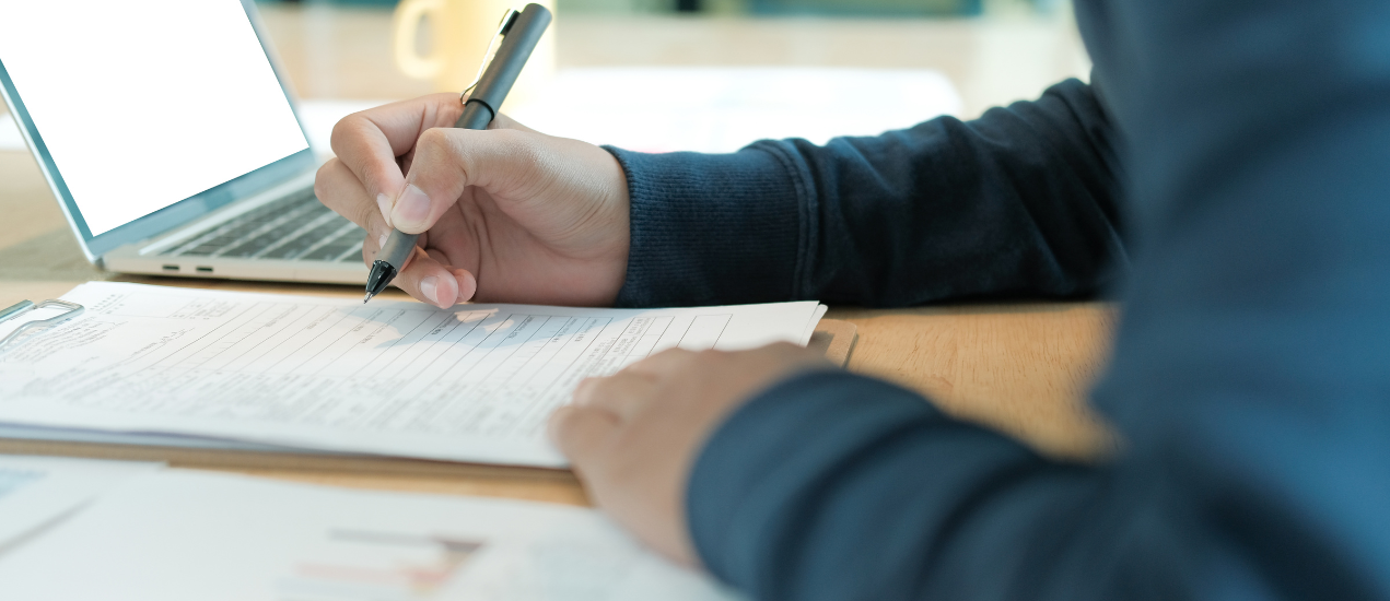 Rejestr małych instalacji w URE – co musisz wiedzieć, zanim zaczniesz produkować energię